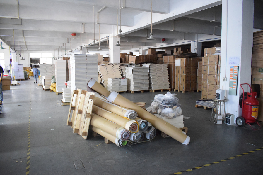 GUANGZHOU YM PACKAGE PRODUCTS CO.,LTD. manufacturer production line