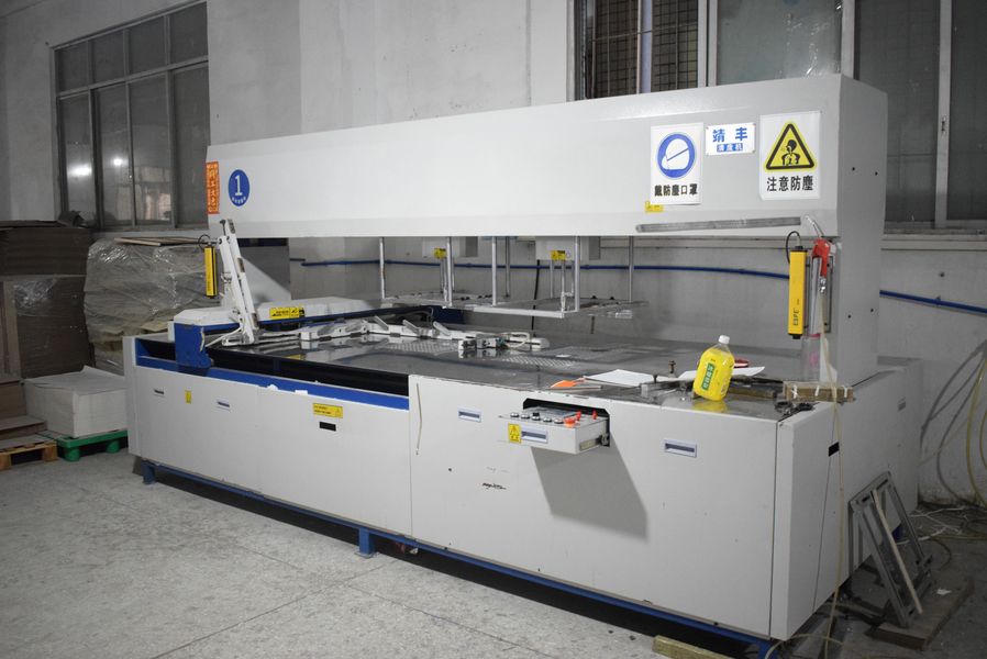 GUANGZHOU YM PACKAGE PRODUCTS CO.,LTD. manufacturer production line