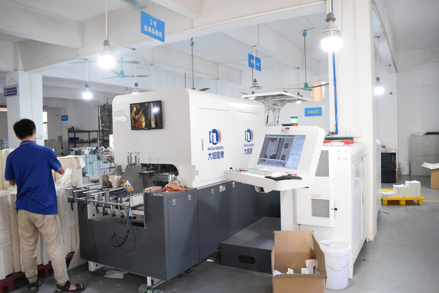 GUANGZHOU YM PACKAGE PRODUCTS CO.,LTD. manufacturer production line